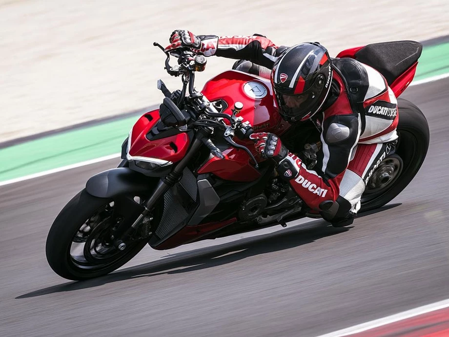 Ducati Streetfighter V2 Bild 17: Ducati Streetfighter V2