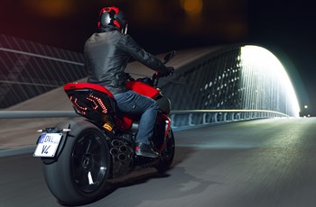 Ducati Diavel V4 2023 - Bild 16 Ducati Diavel V4 2023 - Bild 16