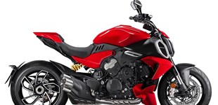 Ducati Streetfighter V2 S 2025 vs Ducati Diavel V4 2023