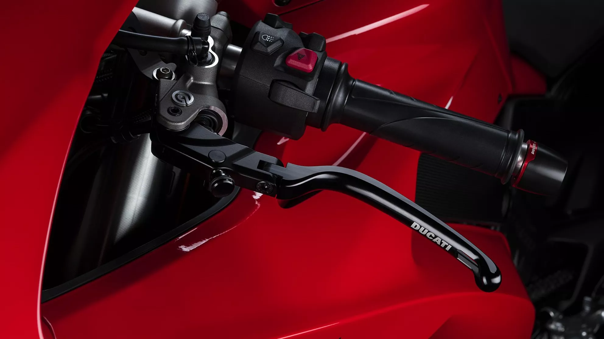 Ducati Panigale V4 S - Image 2 Ducati Panigale V4 S - Image 2