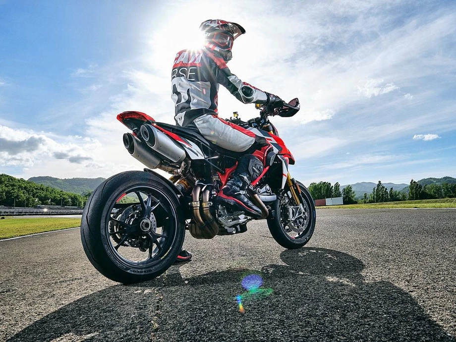 Ducati Hypermotard 950 SP Bild 10: Ducati Hypermotard 950 SP