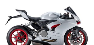 Aprilia RS 660 2024 vs Ducati Panigale V2 2023