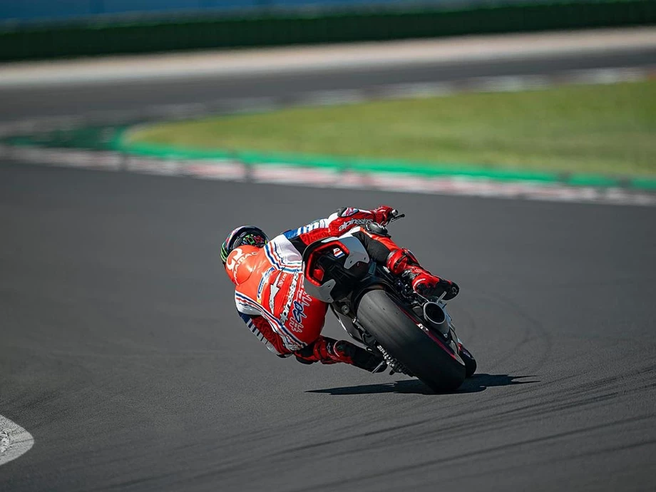 Ducati Panigale V2 Bild 18: Ducati Panigale V2