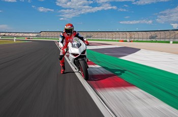 Ducati Panigale V2 2023 - Bild 20 Ducati Panigale V2 2023 - Bild 20
