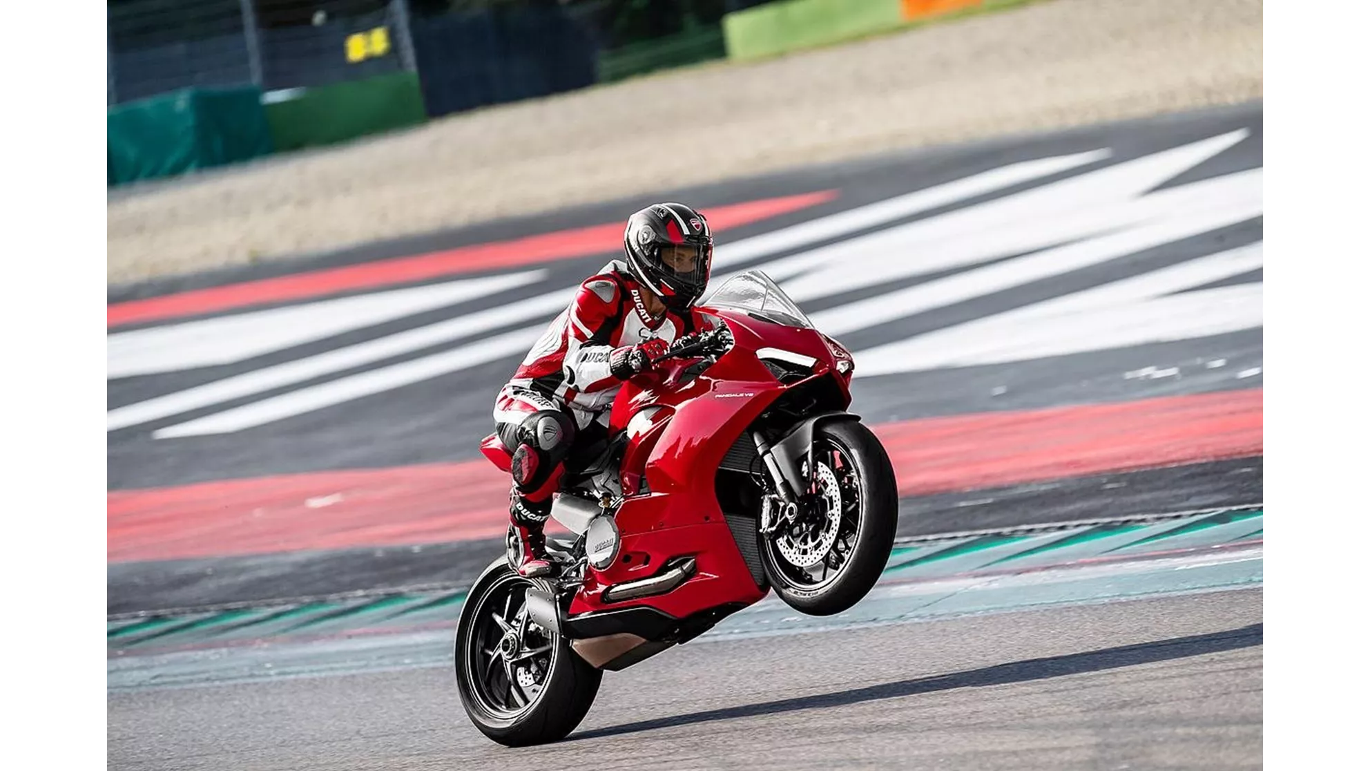Ducati Panigale V2 - Image 20 Ducati Panigale V2 - Image 20
