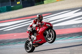 Ducati Panigale V2 2023 - Bild 22 Ducati Panigale V2 2023 - Bild 22
