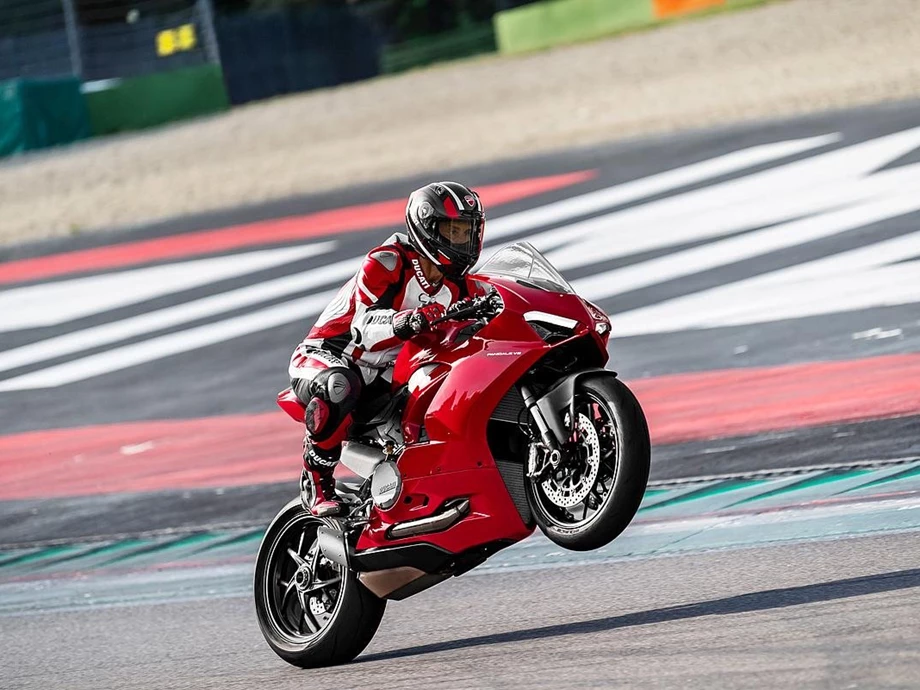 Ducati Panigale V2 Bild 21: Ducati Panigale V2