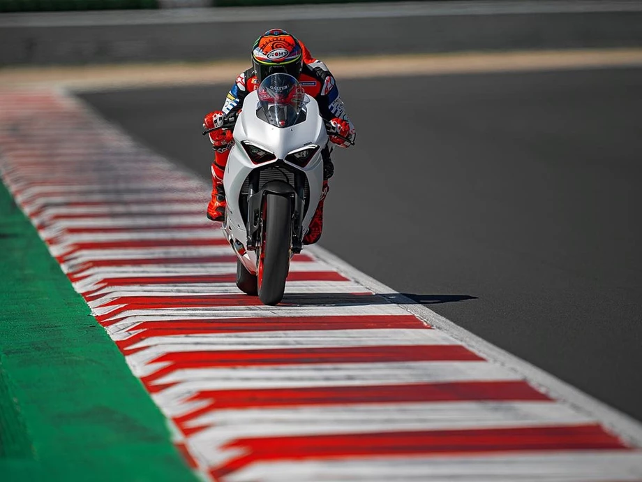 Ducati Panigale V2 Bild 22: Ducati Panigale V2