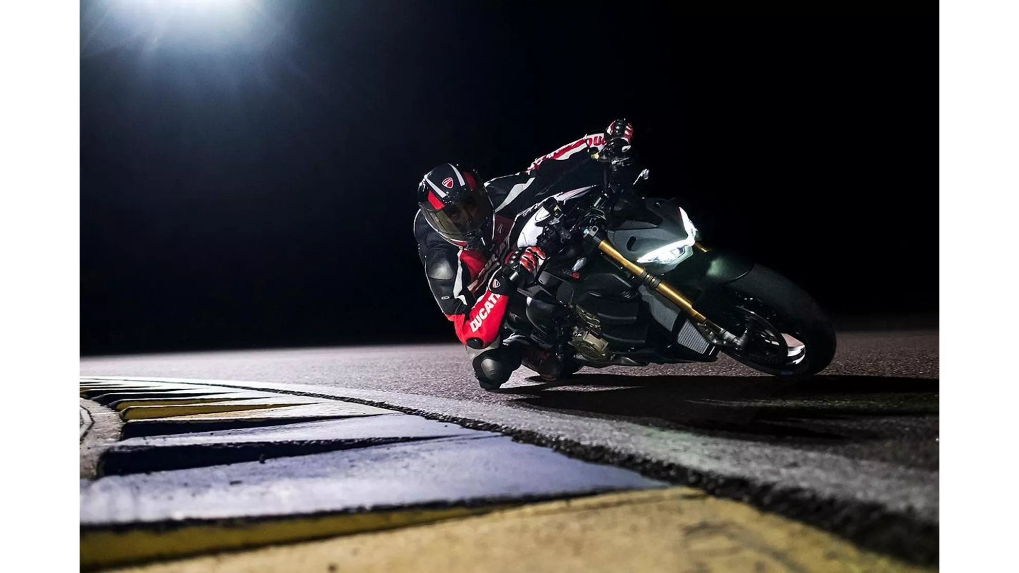 Ducati Streetfighter V4 S - Image 13 Ducati Streetfighter V4 S - Image 13