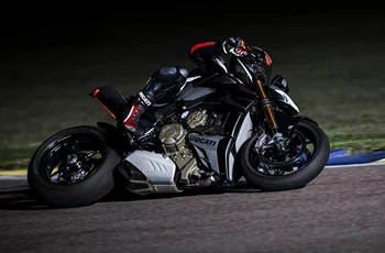 Ducati Streetfighter V4 S 2023 - Bild 17 Ducati Streetfighter V4 S 2023 - Bild 17