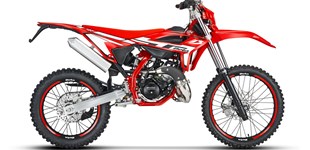 Suzuki RM-Z250 2009 vs Beta RR 2T 50 Sport 2023