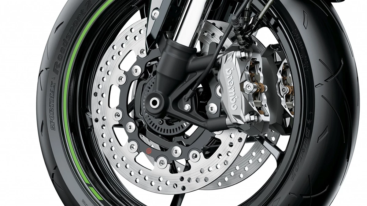 Kawasaki Z900 SE Bild 7: Kawasaki Z900 SE