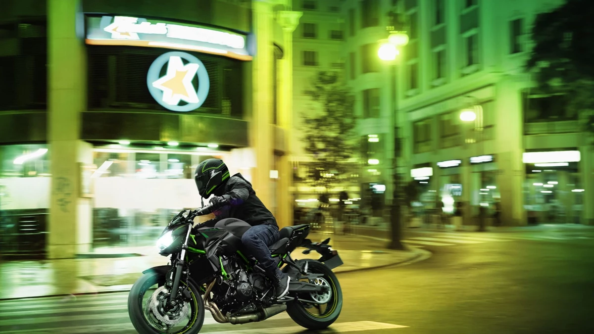 Kawasaki Z650 Bild 9: Kawasaki Z650