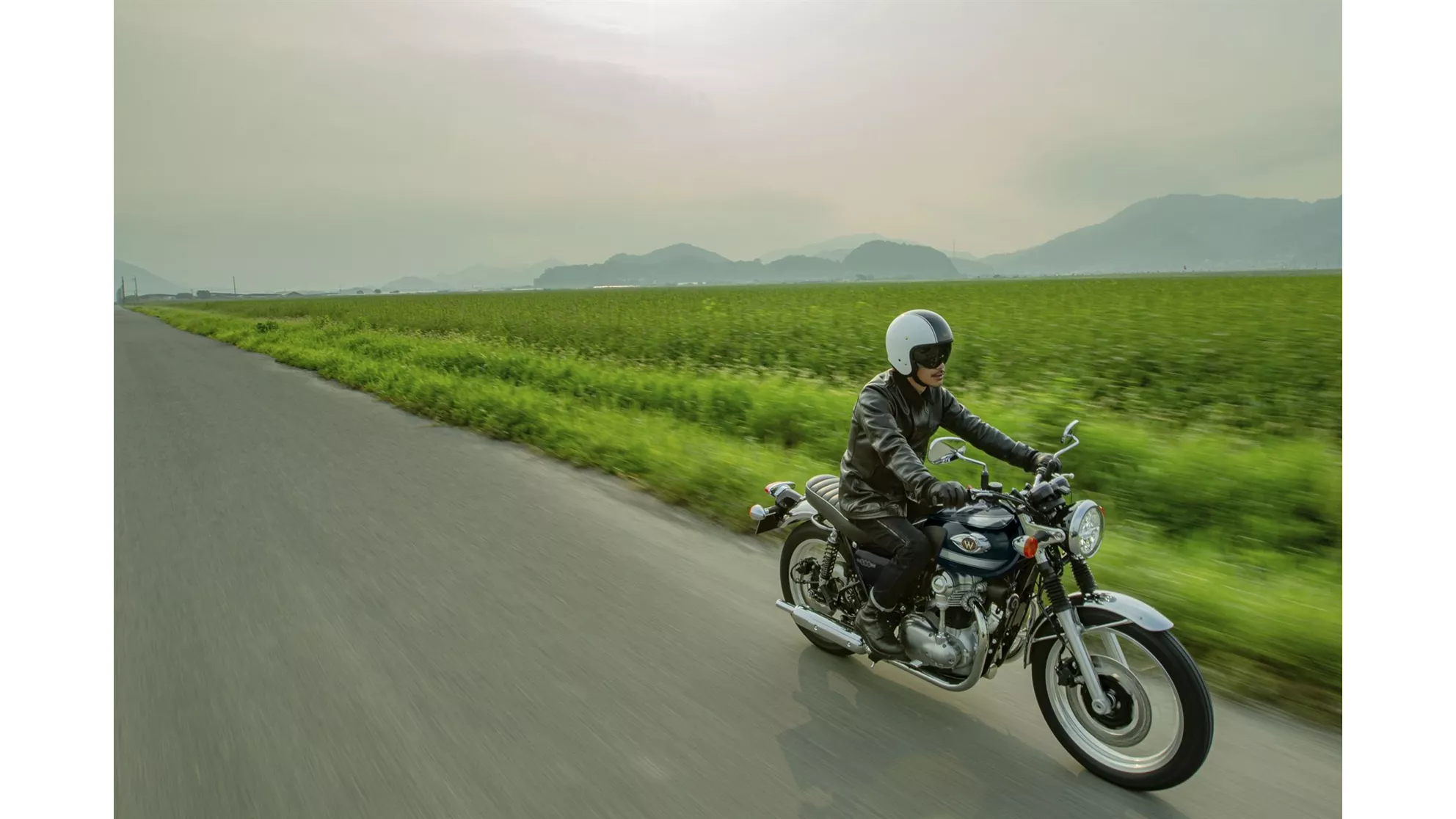 Kawasaki W800 - Image 1 Kawasaki W800 - Image 1