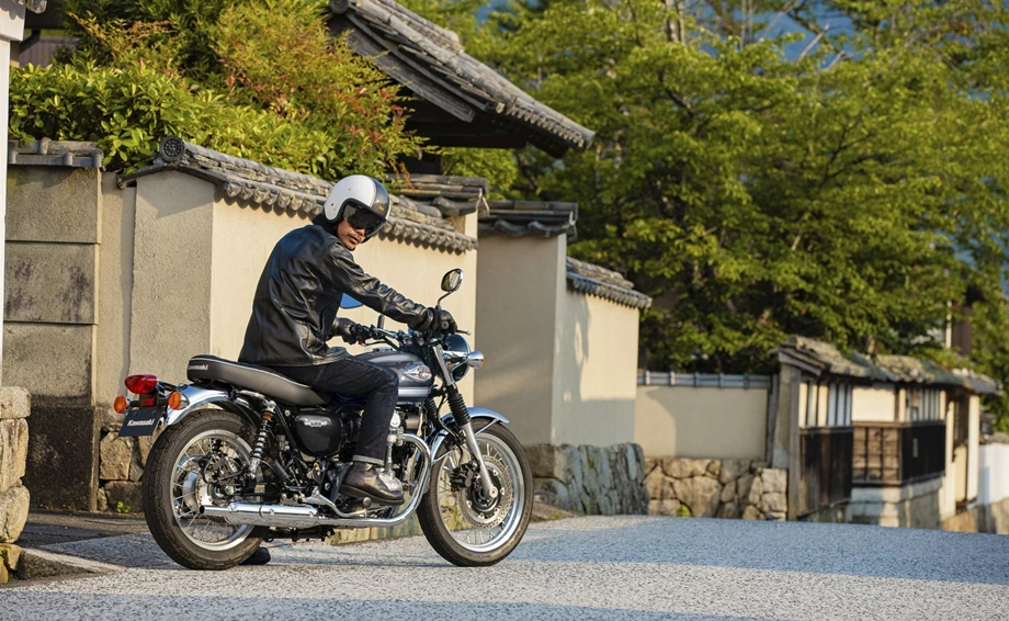Kawasaki W800 Bild 12: Kawasaki W800