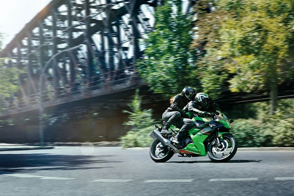 Kawasaki Ninja 125 () - Bild 10