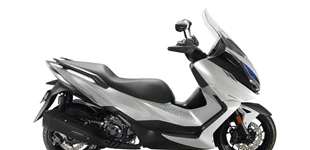 Zontes 350 E 2023 vs Kawasaki J300 2014 Zontes 350 E 2023 vs Kawasaki J300 2014
