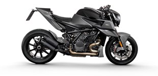 Brabus 1300 R Edition 23 2023 vs Brabus 1300 R Edition 23 2023