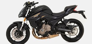 QJ Motor SRK 700 2023 vs Honda CB650F 2018