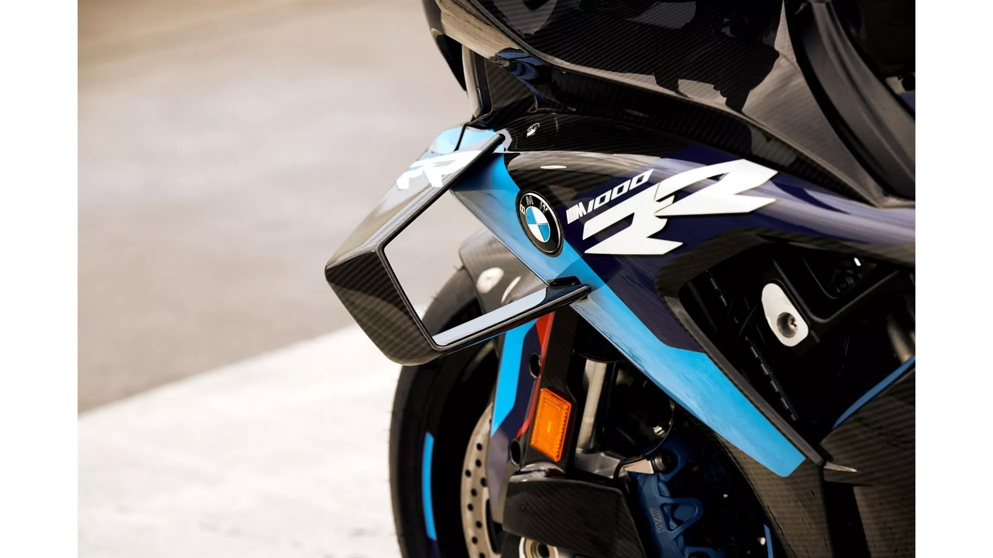 BMW M 1000 RR - Image 12 BMW M 1000 RR - Image 12