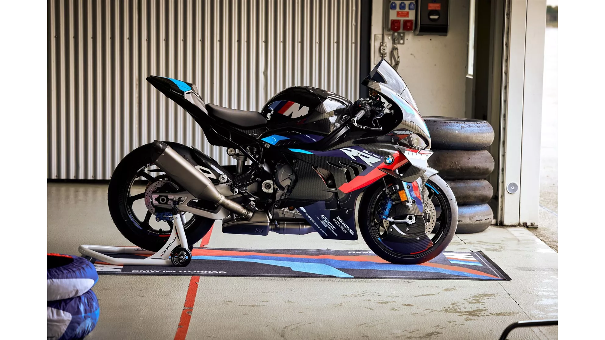 BMW M 1000 RR - Image 16 BMW M 1000 RR - Image 16