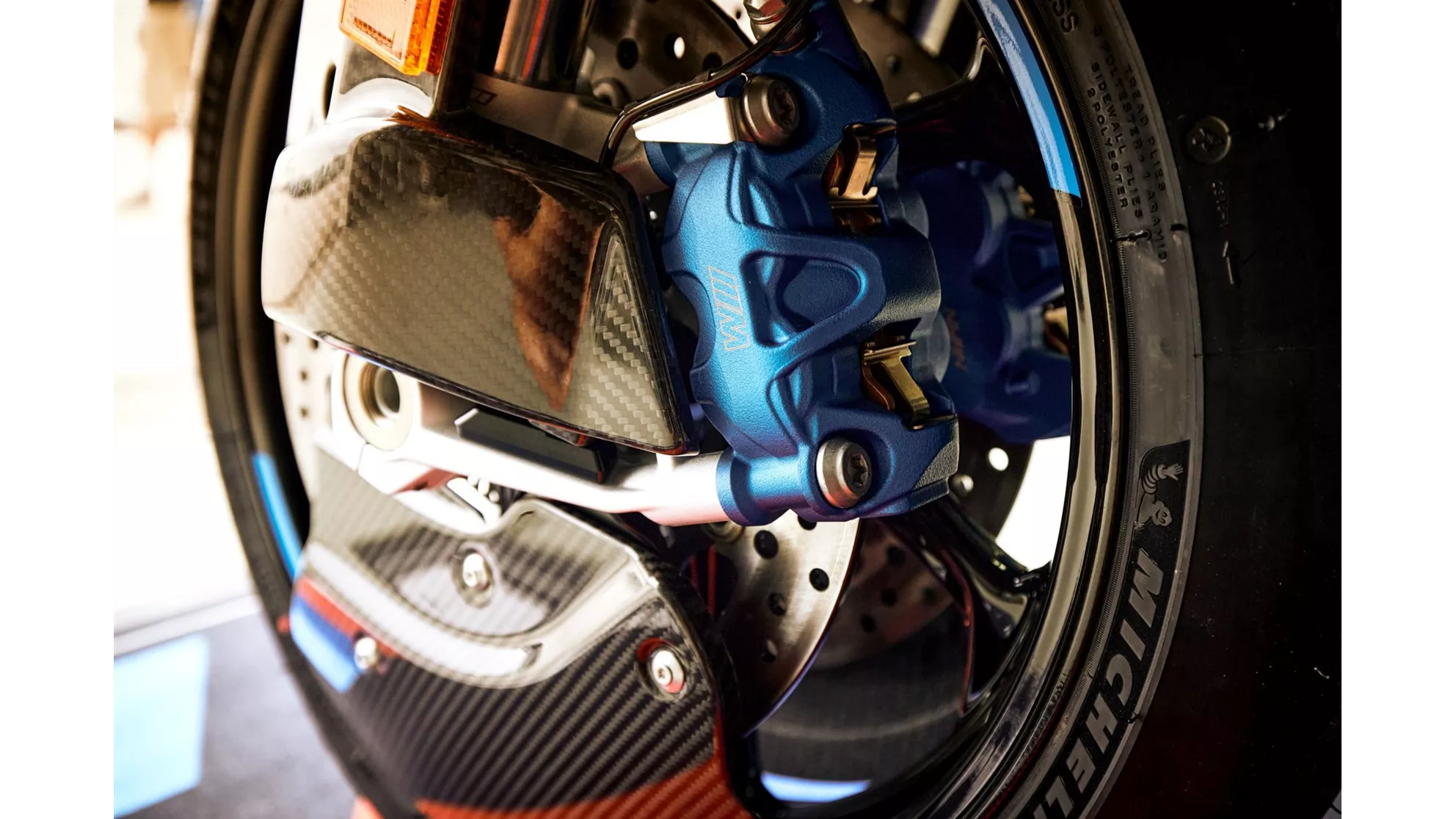 BMW M 1000 RR - Image 19 BMW M 1000 RR - Image 19