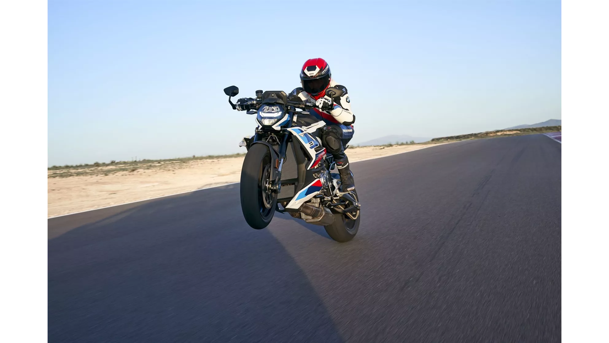 BMW M 1000 R - Image 9 BMW M 1000 R - Image 9