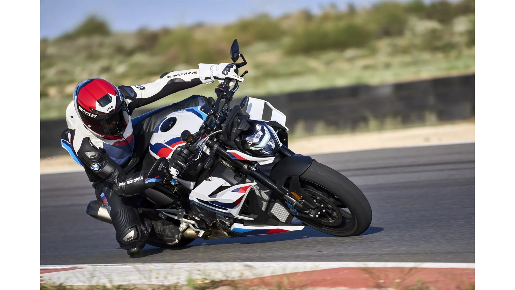 BMW M 1000 R - Image 12 BMW M 1000 R - Image 12