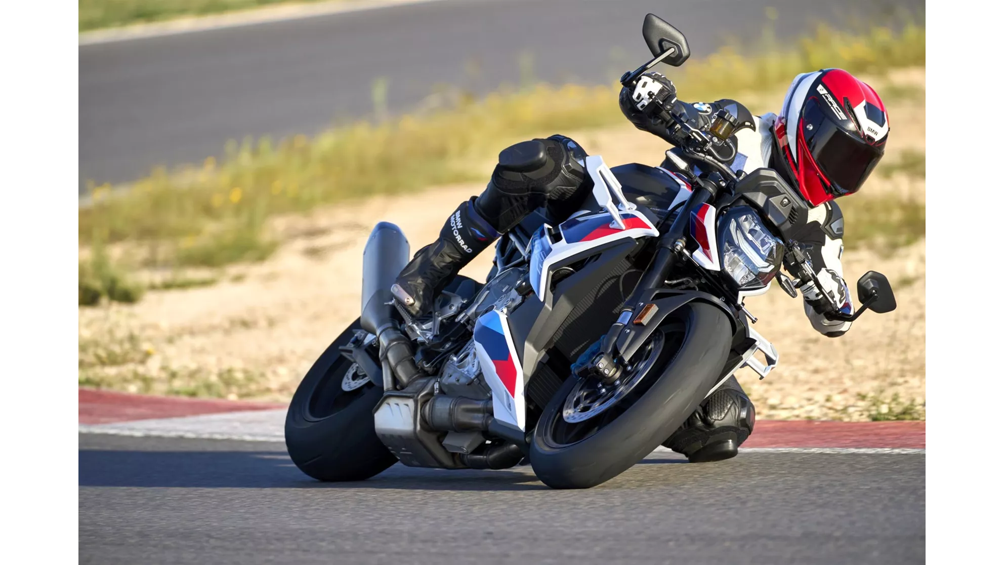 BMW M 1000 R - Image 13 BMW M 1000 R - Image 13