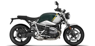 BMW R nineT Pure 2023 vs Kawasaki Z900 RS 2023