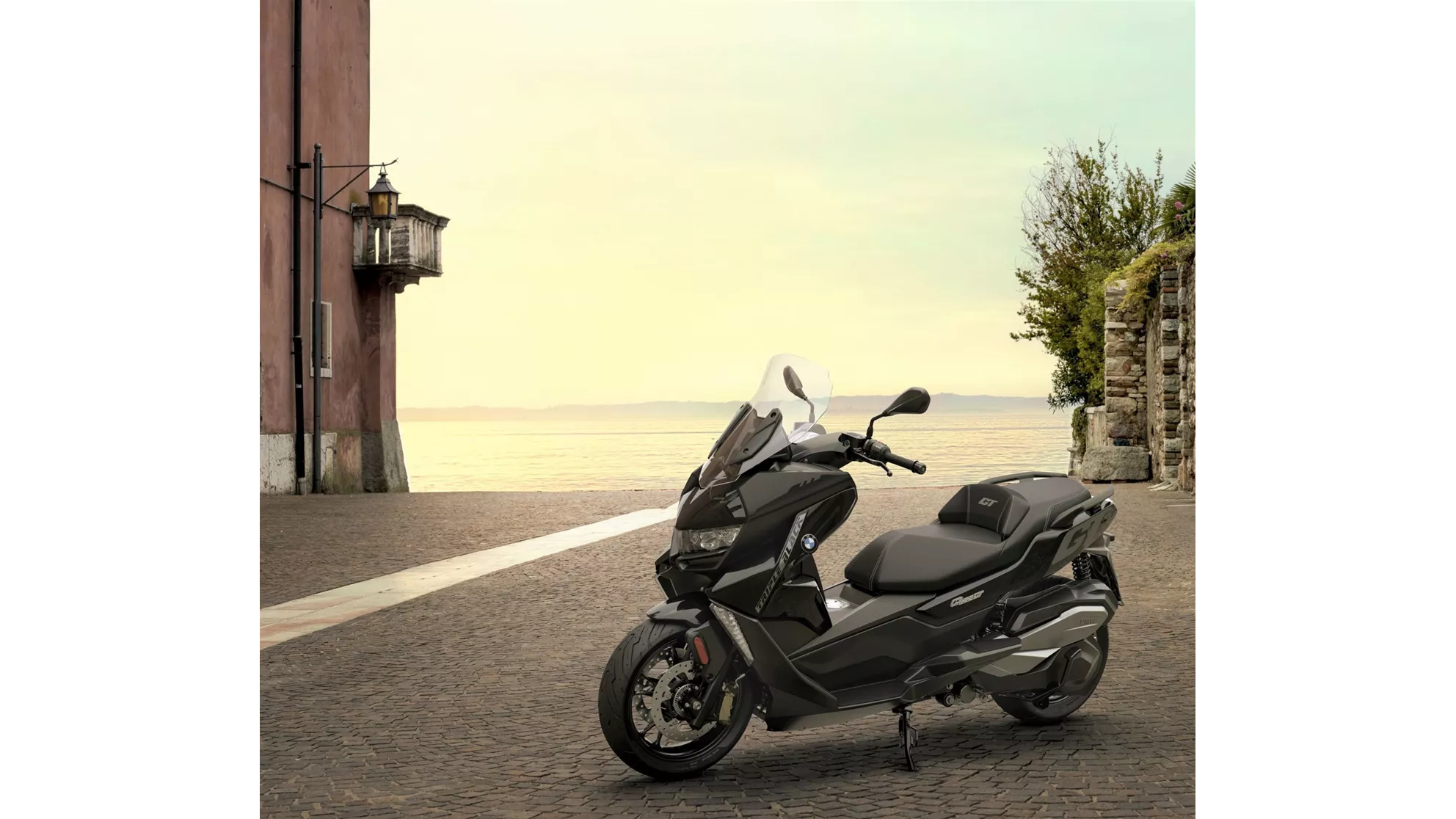 BMW C 400 GT - Image 2 BMW C 400 GT - Image 2