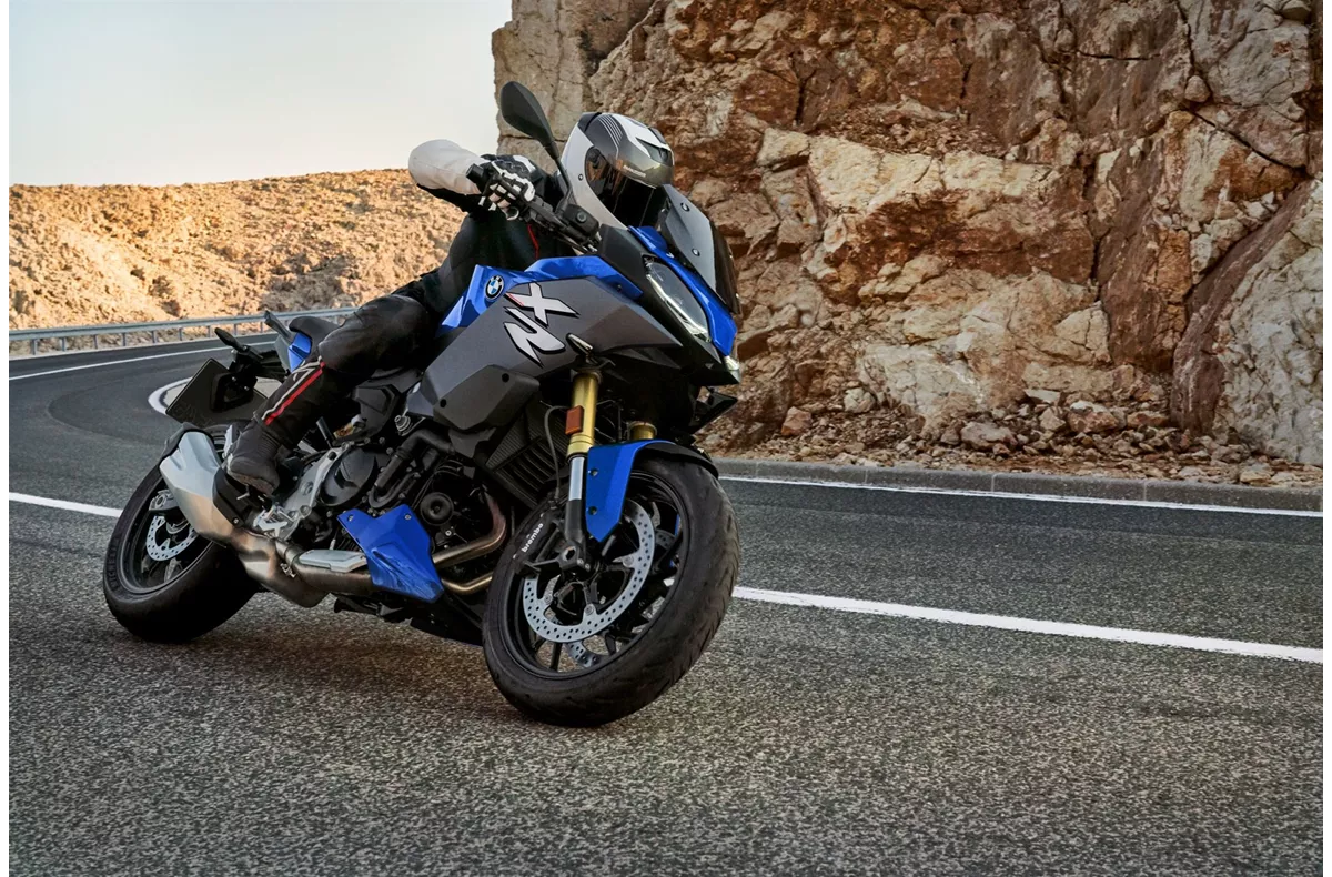 BMW F 900 XR BMW F 900 XR