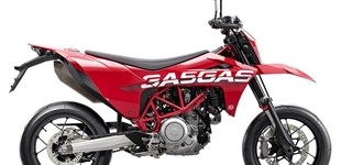 KTM 890 Duke 2021 vs GASGAS SM 700 2023