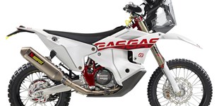 KTM 890 SMT 2023 vs GASGAS RX 450F Replica 2023