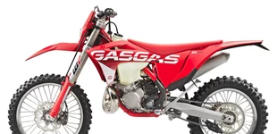 GASGAS EC 250 2023 vs GASGAS EC 450F 2024 GASGAS EC 250 2023 vs GASGAS EC 450F 2024