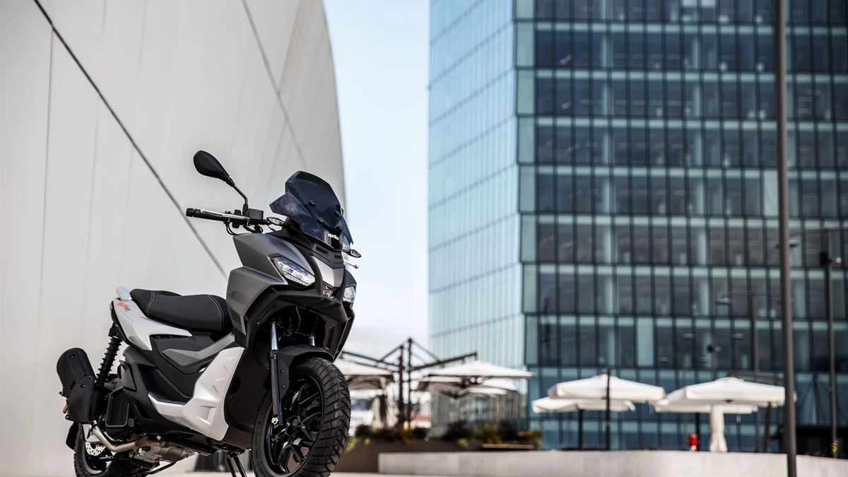 Aprilia SR GT 125 Bild 10: Aprilia SR GT 125