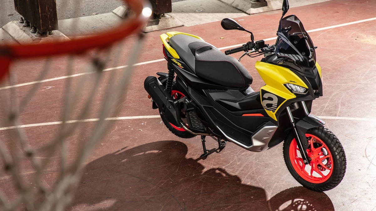 Aprilia SR GT Sport 125 Bild 2: Aprilia SR GT Sport 125