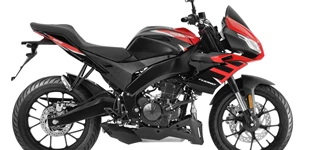Aprilia Tuono 125 2023 vs SWM SM 125 R 2017 Aprilia Tuono 125 2023 vs SWM SM 125 R 2017