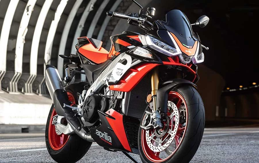 Aprilia Tuono V4 1100 Factory Bild 2: Aprilia Tuono V4 1100 Factory