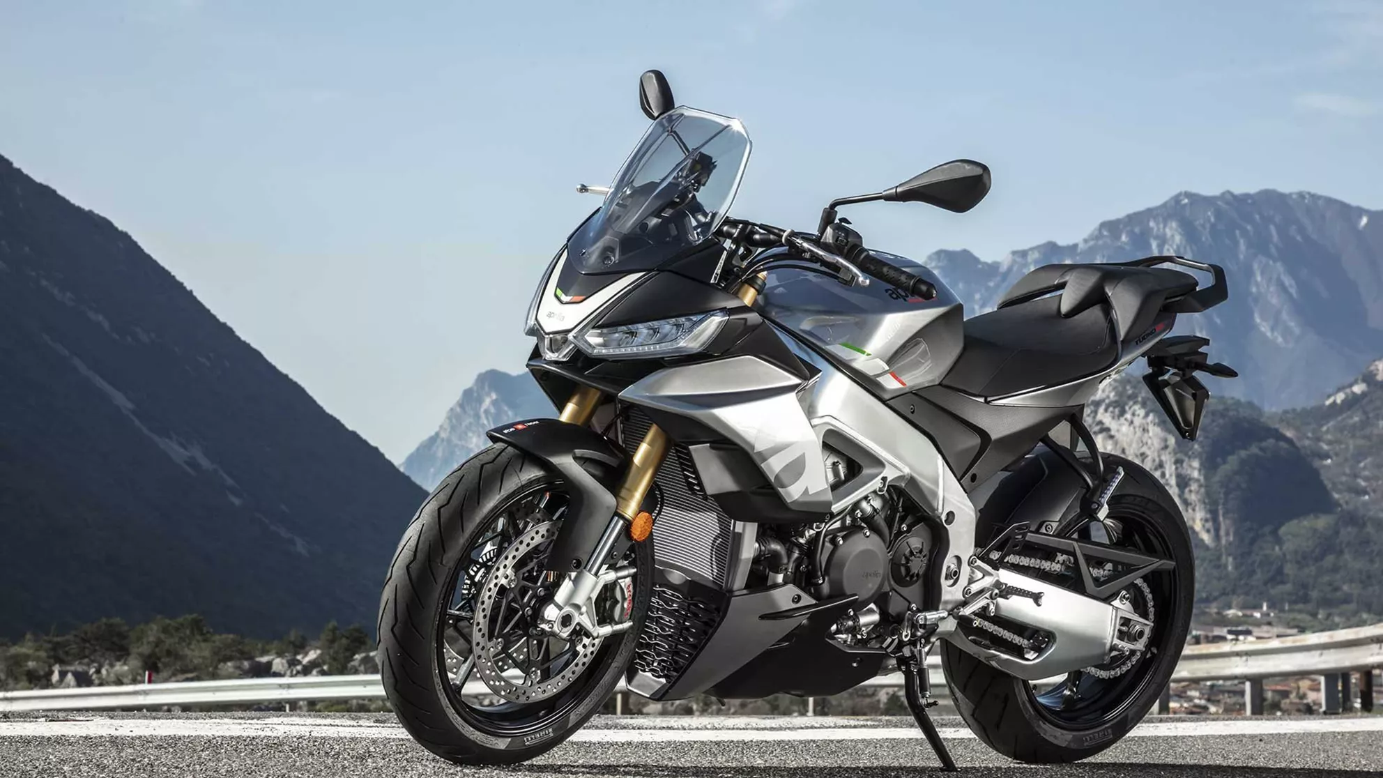 Aprilia Tuono V4 1100 - Image 1 Aprilia Tuono V4 1100 - Image 1