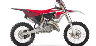 Fantic XX 125 2023 vs Yamaha YZ125 Monster Energy Yamaha Racing Edition 2023
