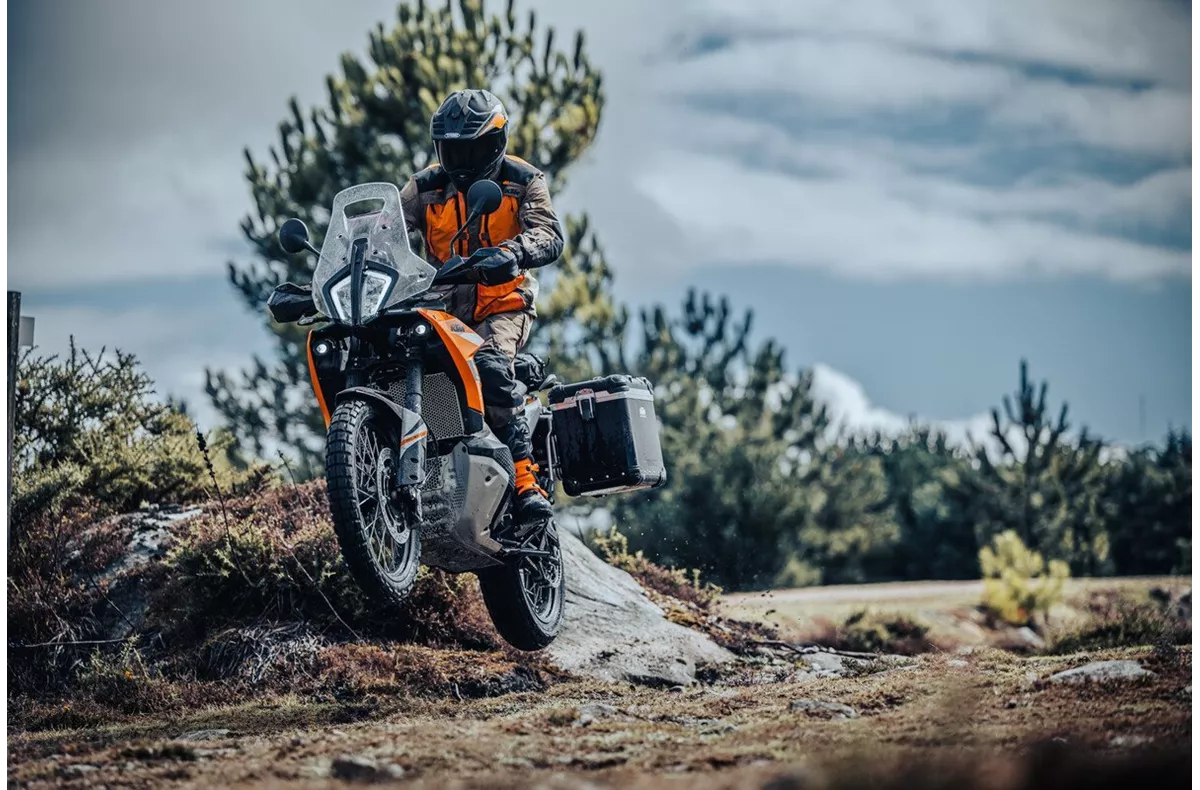 KTM 890 Adventure KTM 890 Adventure