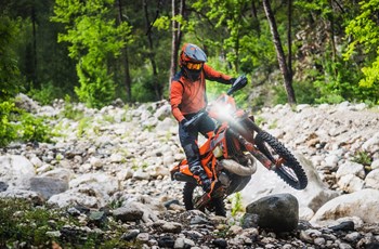 KTM 300 EXC HARDENDURO 2024 - Bild 7 KTM 300 EXC HARDENDURO 2024 - Bild 7
