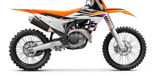 KTM 990 Super Duke 2009 vs KTM 450 SX-F 2024