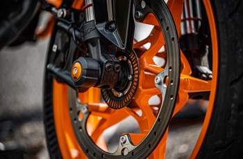 KTM 390 Duke 2024 - Bild 18 KTM 390 Duke 2024 - Bild 18