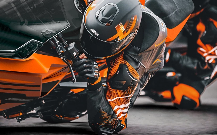 KTM RC 125 Bild 4: KTM RC 125