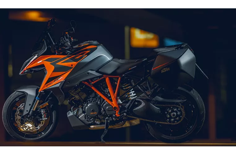 KTM 1290 Super Duke GT 2024 KTM 1290 Super Duke GT 2024