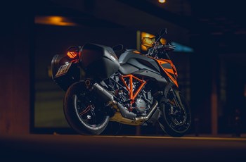 KTM 1290 Super Duke GT 2024 - Bild 5 KTM 1290 Super Duke GT 2024 - Bild 5