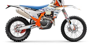 KTM 500 EXC-F SIX DAYS 2025 vs KTM 500 EXC-F SIX DAYS 2024