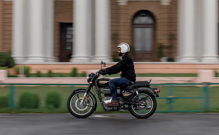 Royal Enfield Bullet 350 Bild 3: Royal Enfield Bullet 350